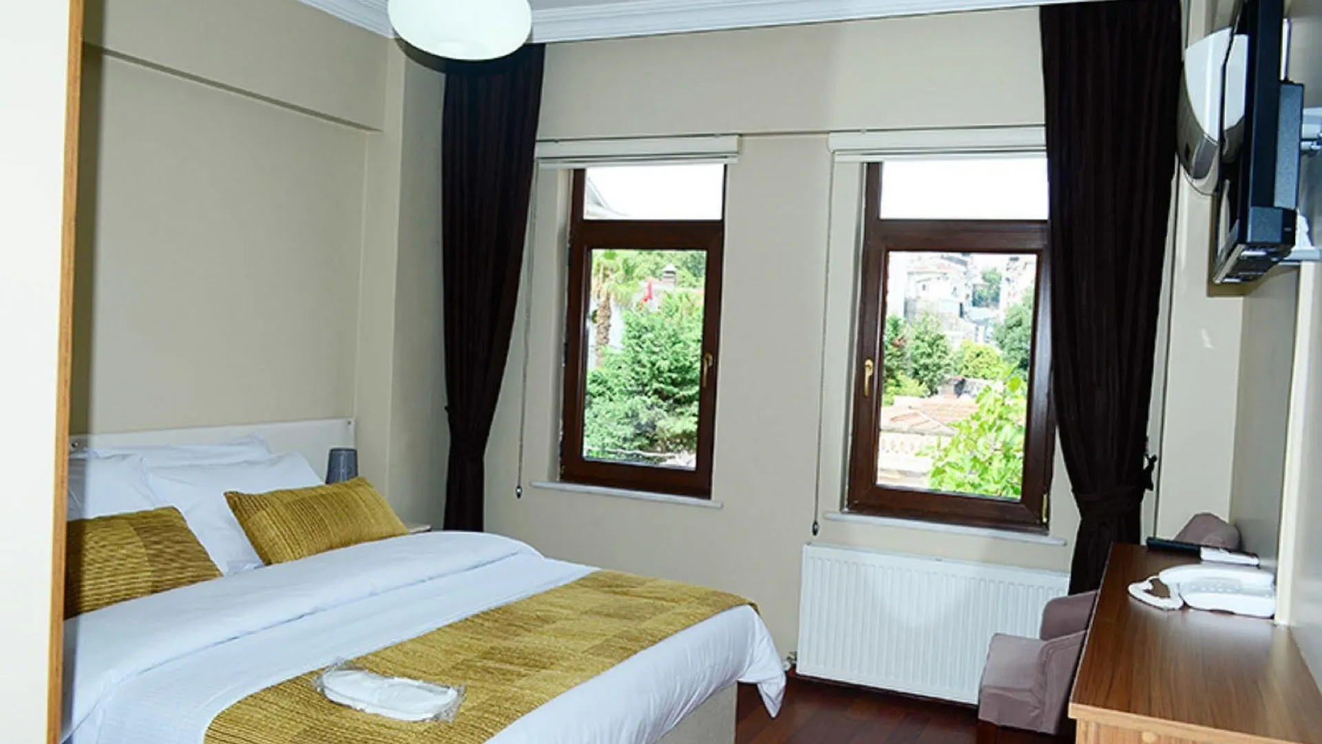 Ramparts Hotel Istanbul Bed & Breakfast